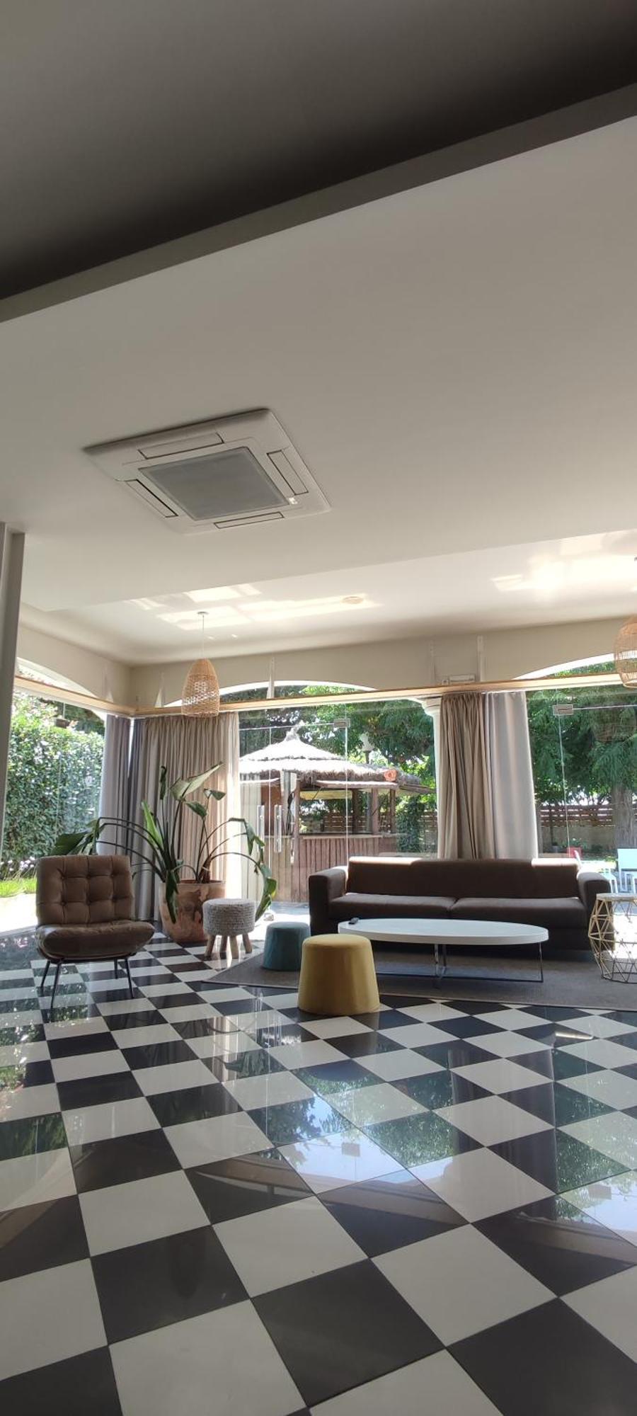Hotel & Restaurant Figueres Parc Los Hostalets de Llers Zewnętrze zdjęcie