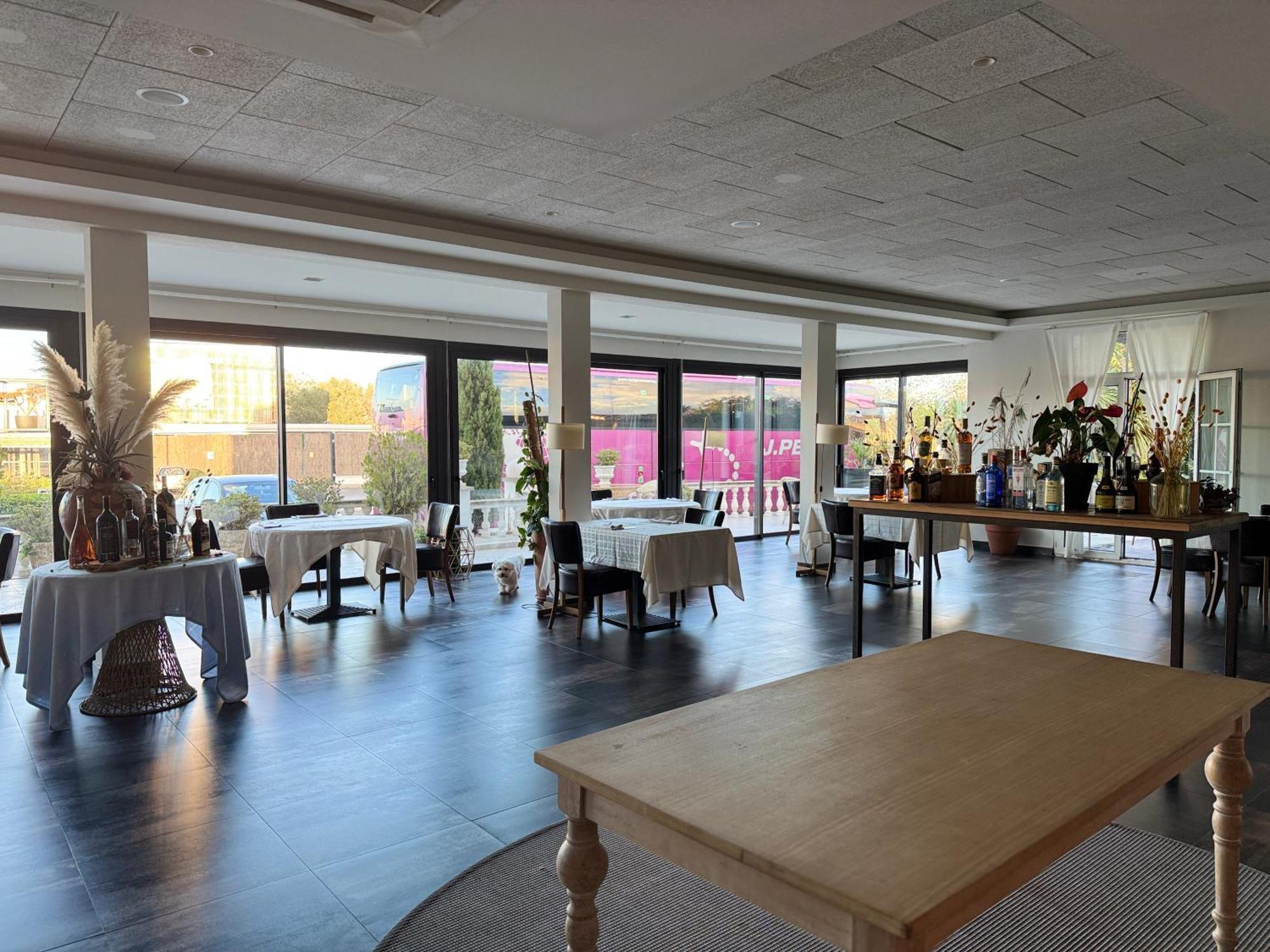 Hotel & Restaurant Figueres Parc Los Hostalets de Llers Zewnętrze zdjęcie