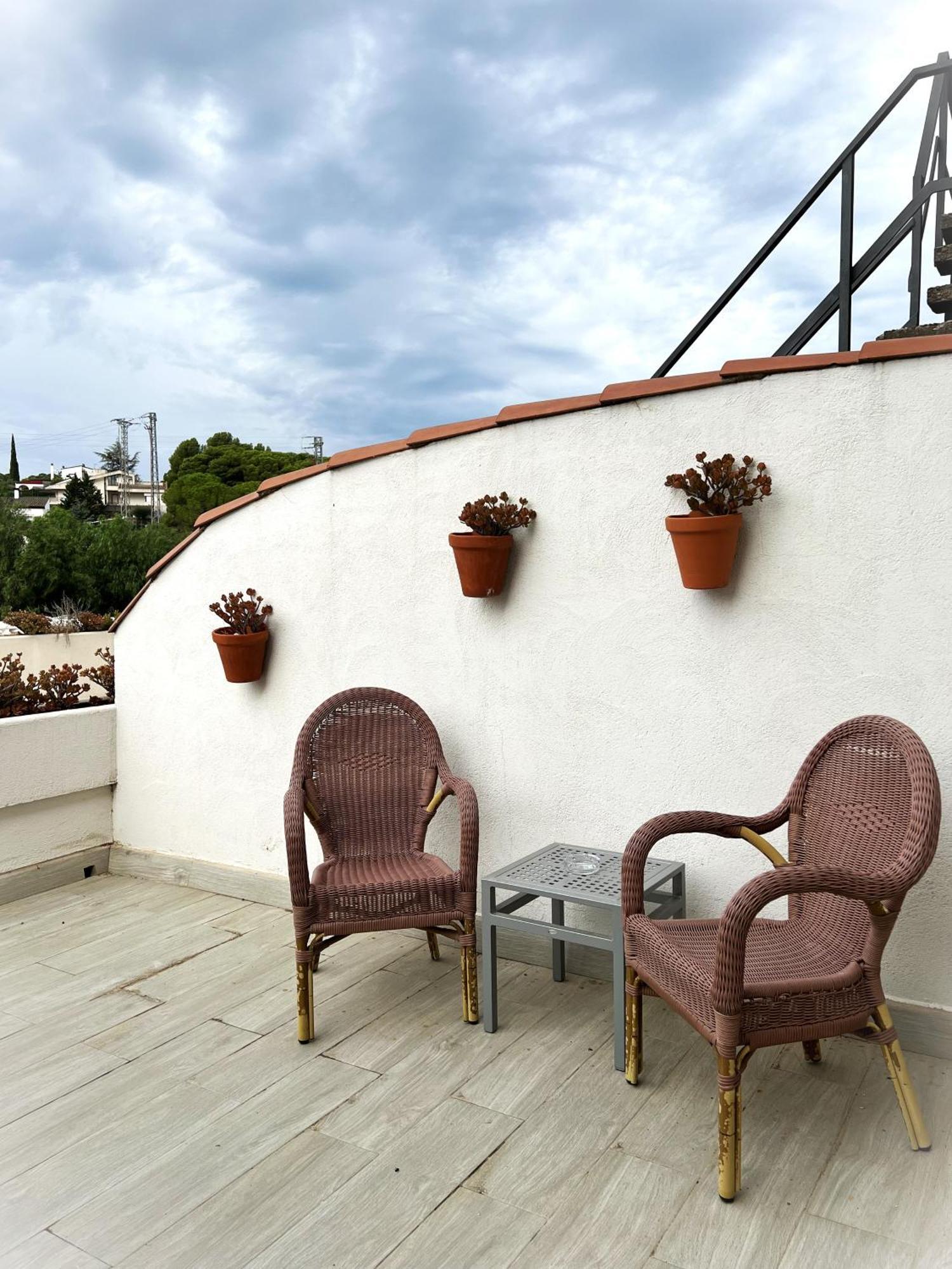 Hotel & Restaurant Figueres Parc Los Hostalets de Llers Zewnętrze zdjęcie